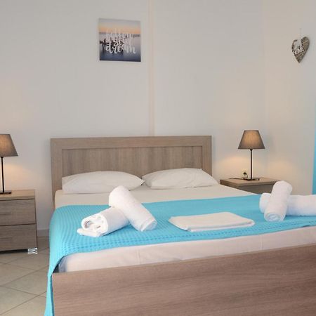 Roses Rt Apartments Skioni II Νέα Σκιώνη Εξωτερικό φωτογραφία